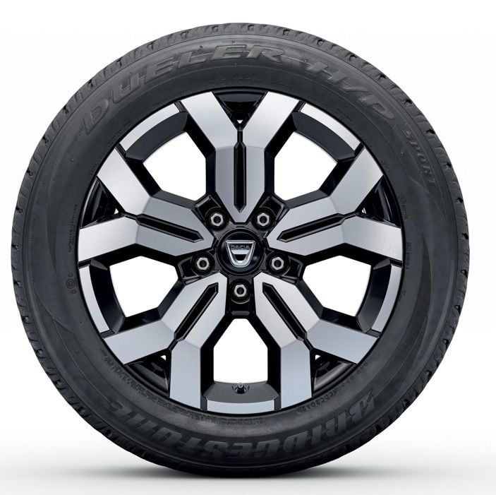 QUATRE JANTES AVEC PNEUS DUSTER 2024