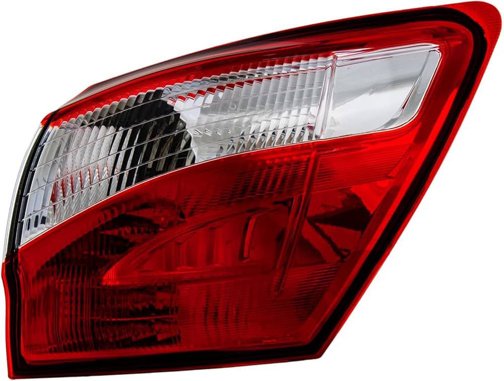 FEUX ROUGE DROITE NISSAN QASHQAI 2013