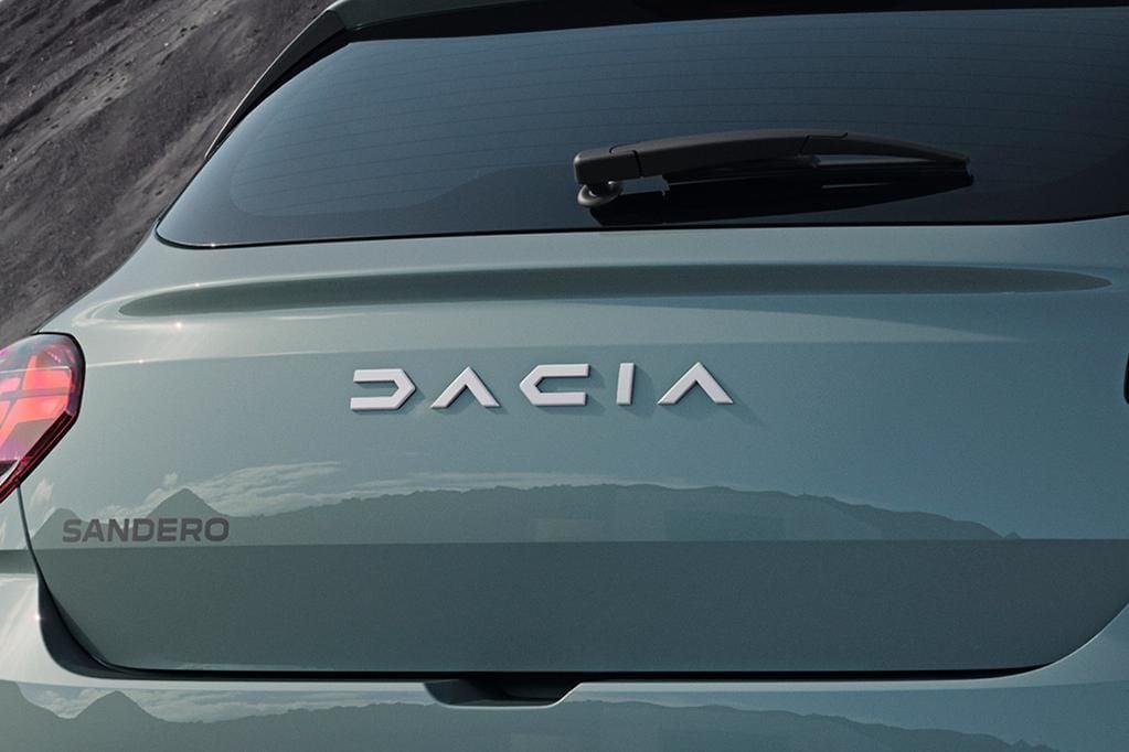 COUVERCLE DE COFFRE DACIA-SANDERO STEPWAY 2023